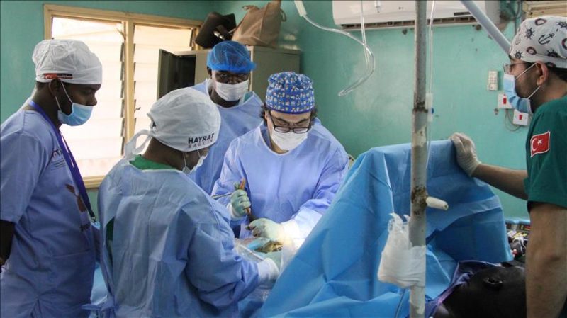 Turkish doctors treat thousands in Kenya for free item-thumbnail