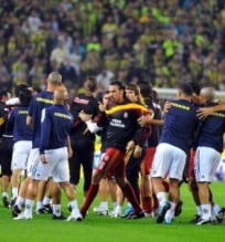 Fenerbahçe Galatasaray Kavga