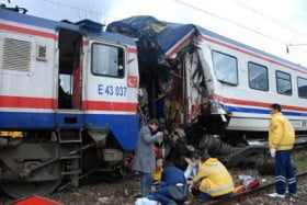 Bilecik'te tren kazası:700 yolcu ölümden döndü