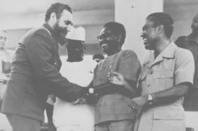 Fidel Castro Gine Devlet başkanı Ahmed Sekou Toure , Angola Başkanı Agostino Neto ve Poertekiz Gine Başkanı Luiz Cabral ile - Nationalturk