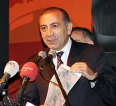 gursel tekinnn e1272541489350