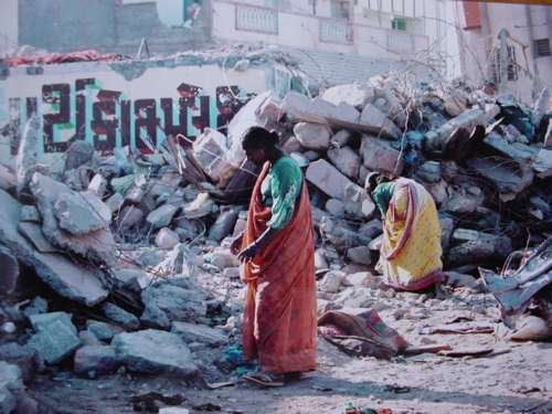 Hindistan Sikkim' de Deprem : Nepal ve Tibet 'te Ölüler Var