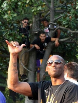 kobe-bryant-italya-virtus-bologna-nationalturk-0234 Bryant İtalya'da coşkulu bir şekilde karşılandı
