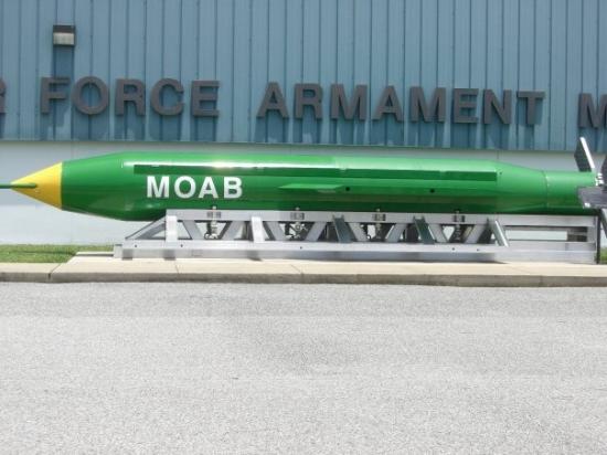 ABD Kuzey Kore ve İran'ı bu bombayla ' delecek '