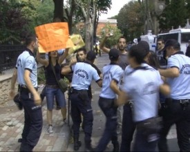 istanbul clinton protesto