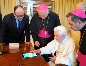 Papa Twitter'da papa twitter