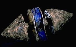 Kristin Gudjonsdottir Kimdir? 3 Resim 2 Ortası Mavi Camlı Form (Form With Blue Glass in Middle), 1994.