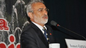 İsmet Özel