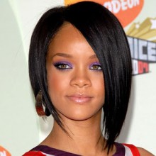 Rihanna Londra Moda Haftası'nda