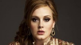 Adele evini oyun makinalarıyla doldurdu