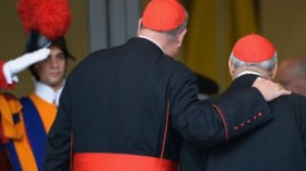 Vatikan'da yeni Papa seçiliyor