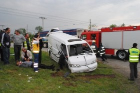 Hendek'te trafik kazası: 1 ölü, 2 yaralı