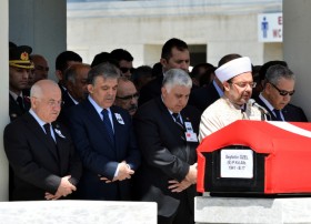 necdet ozel babasi cenaze