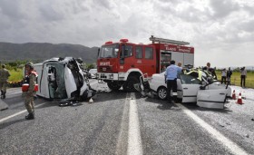 Elazığ'da trafik kazası: 2 ölü 2 Elazığ'da trafik kazası: 2 ölü