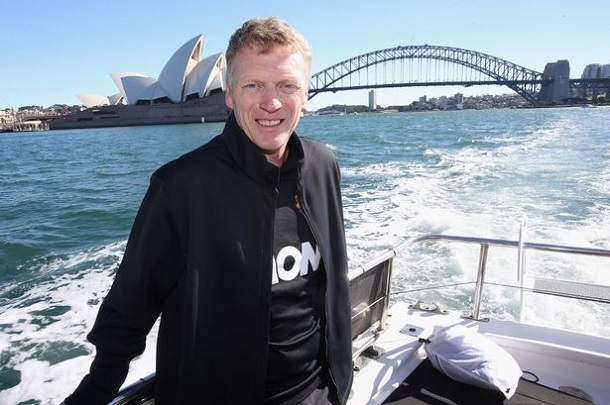 Manchester United'ın yeni teknik direktörü David Moyes Sydney limanında tekne keyfi yaptı Manchester United'ın yeni teknik direktörü David Moyes Sydney limanında tekne keyfi yaptı