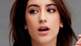 Hazal Kaya'nın Amerika sırrı 