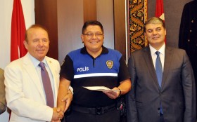 Isparta Valisi'nden polislere Gezi Parkı ödülü! 2 polis odul