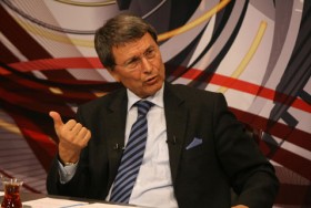 Yusuf Halaçoğlu