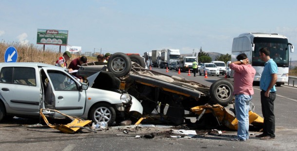 Bursa Karacabey trafik kazası