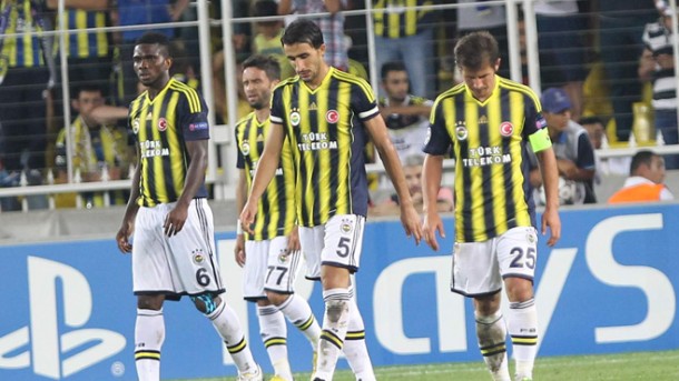Fenerbahçe Şükrü Saraçoğlu Stadında Arsenal'a 3-0 mağlup olarak Şampiyonlar liginde tur şansını zora soktu.