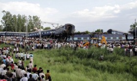 Hindistanda tren kazası