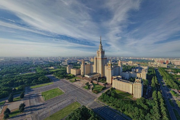 Moskova Lomonosof Üniversitesi