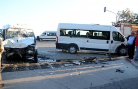 Zonguldak'ta trafik kazası: 16 yaralı 2 zonguldak-trafik-kazasi