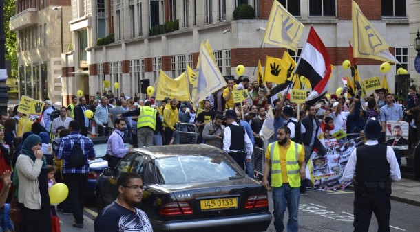 londra-misir-protesto