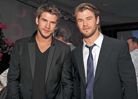 Chris-Liam-Hemsworth-kardesler