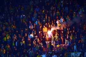Fenerbahçe'ye 100 bin lira müzik yayını cezası! 2 fb taraftar 2039