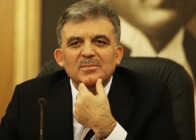 abdullah-gul-ne-bekliyor