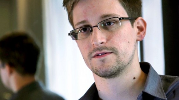 Edward_Snowden_brezilya