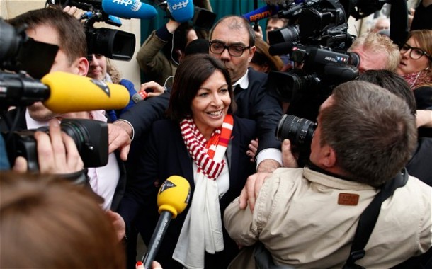 Paris'te ilk kadın belediye başkanı Sosyalist Parti'den 