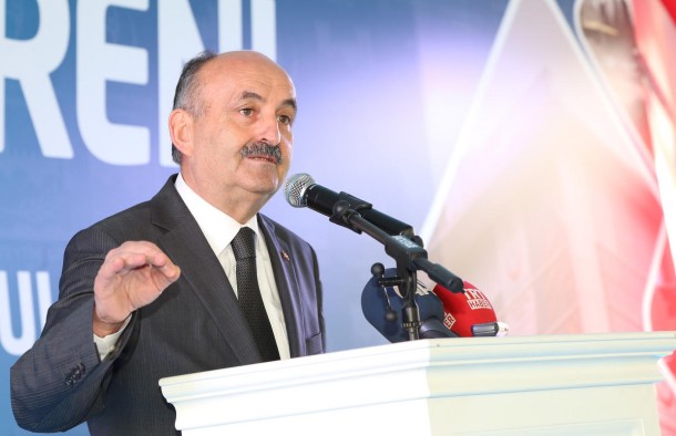 Mehmet Müezzinoğlu saksı
