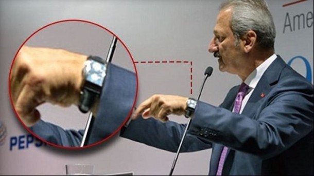 Zafer Çağlayan saat