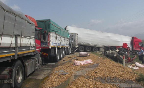 Ceyhan zincirleme trafik kazası