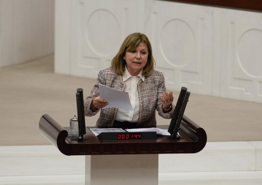 Ön seçimde çakılan CHP'li Nur Serter sırasını beğenmeyince çekildi! 2 Nur Serter