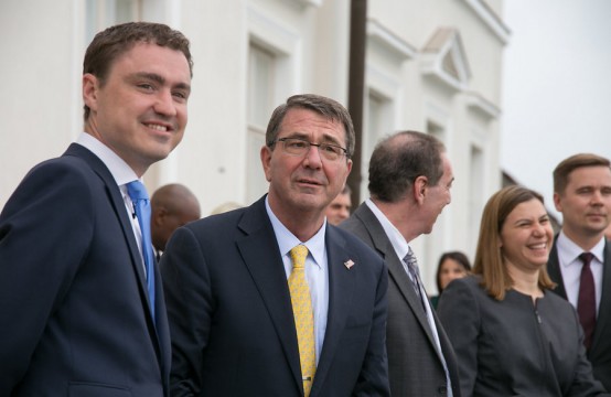 taavi roivas ashton carter estonya