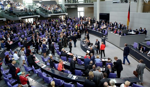 Alman Meclisi Yunanistan'a yardımı onayladı 2 almanya meclisi