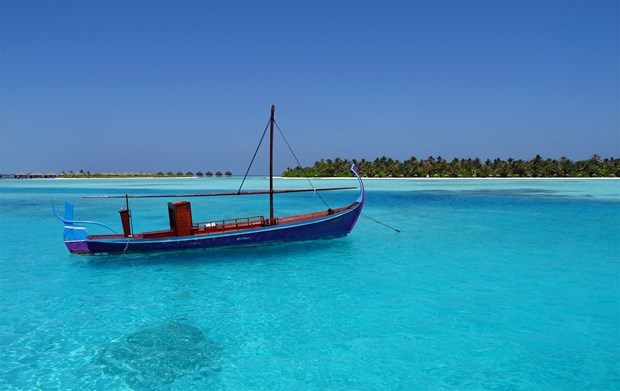 maldivler-tekne