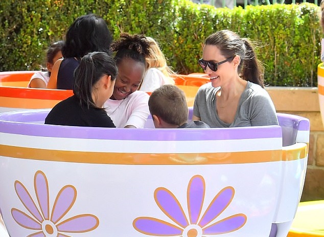 Angelina Jolie Disneyland