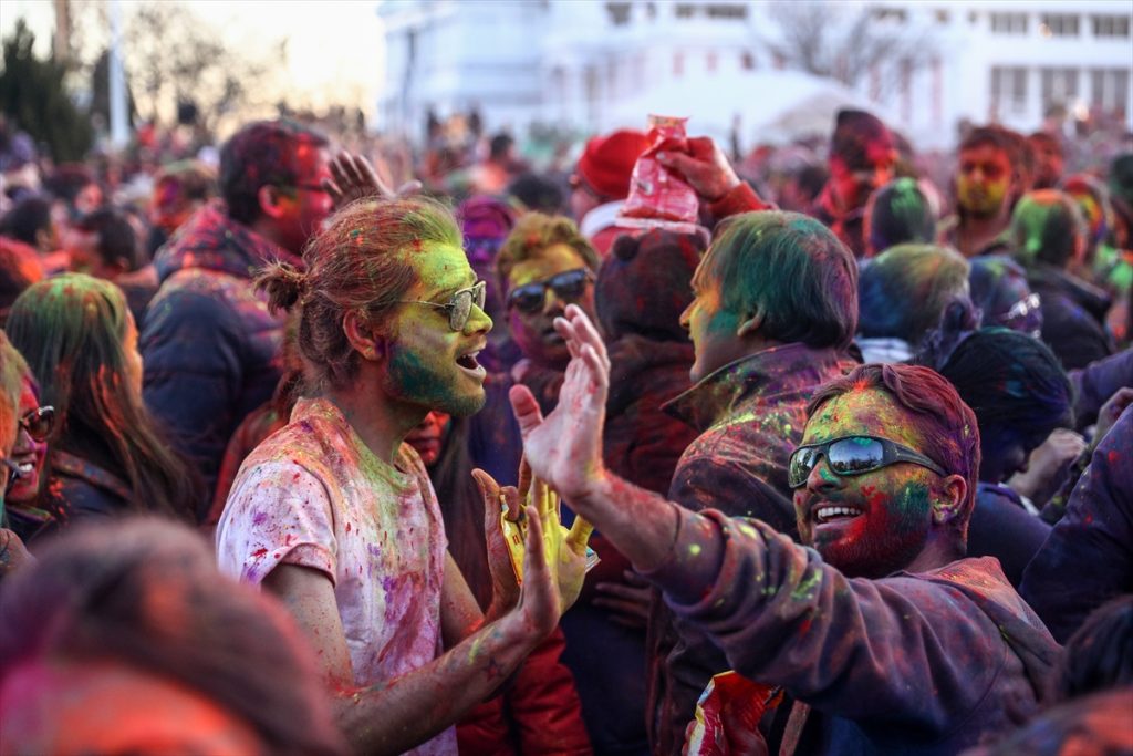 Hindistan Renkler Festivali Holi ABD’de Kutlandı