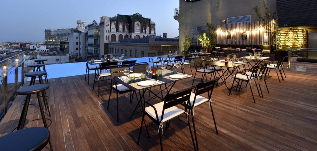 Barselona'da az bilinen gezilecek yerler ve gezi ipuçları 2 SkyBar - Grand Central Hotel