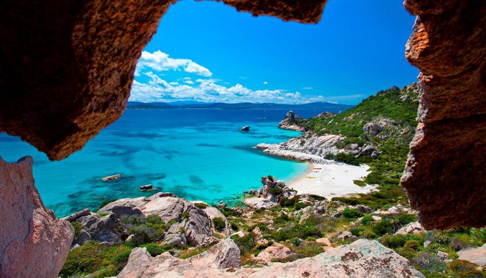 Forbes dergisi seçti: Muhteşem İtalya plajları 8 Cala Corsara
