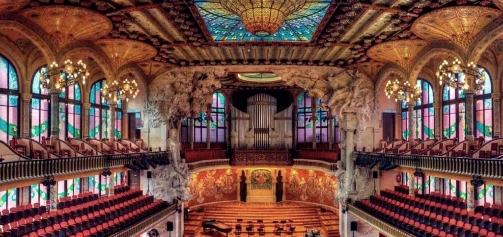 Barselona'da az bilinen gezilecek yerler ve gezi ipuçları 4 Palau de La Musica