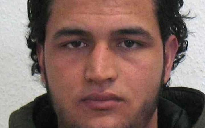 The Berlin market attack suspect Anis Amri has been shot dead by police in Milan, Italy's interior minister says.
