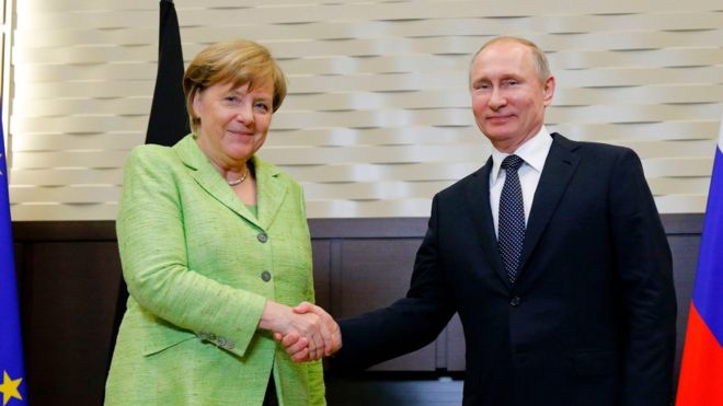 Merkel Meets Putin To Discuss Crises In Syria And Ukraine