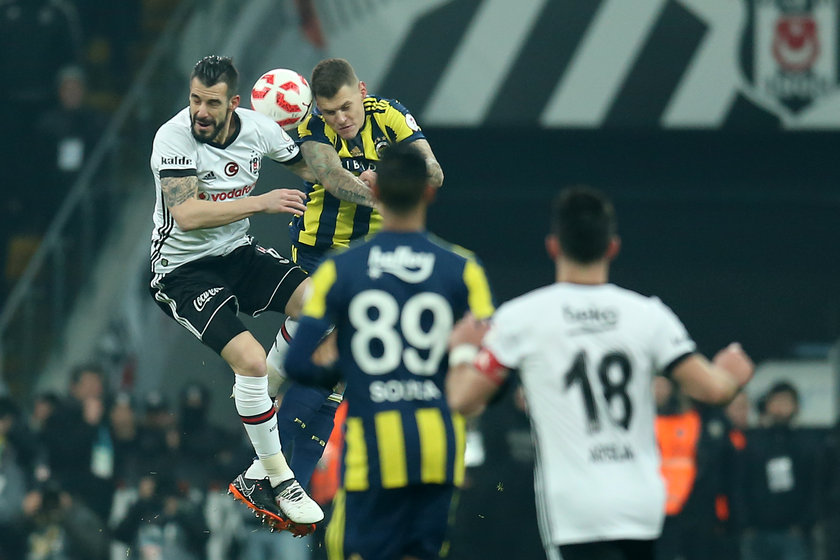 Besiktas and Fenerbahce draw 2-2 in eventful cup derby