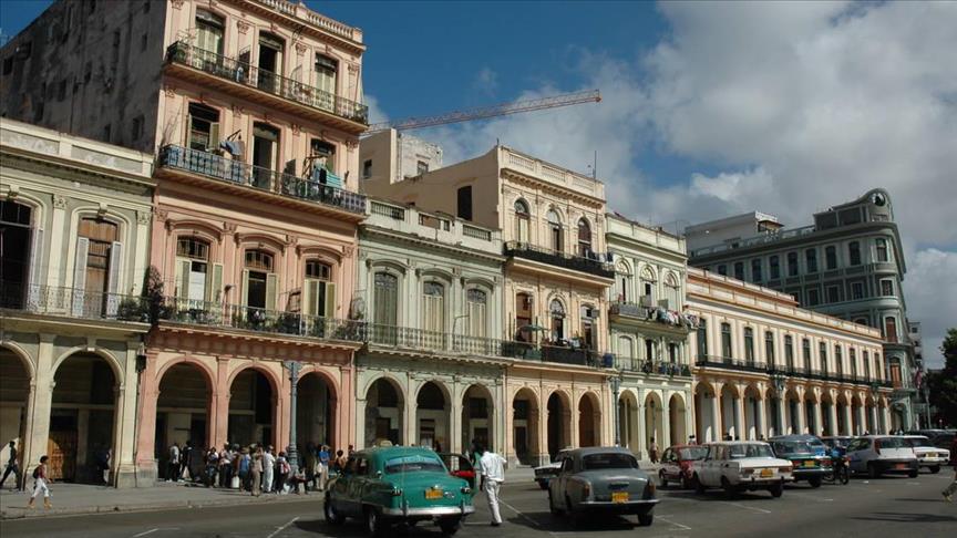 Canada pulls diplomat families out of Cuba