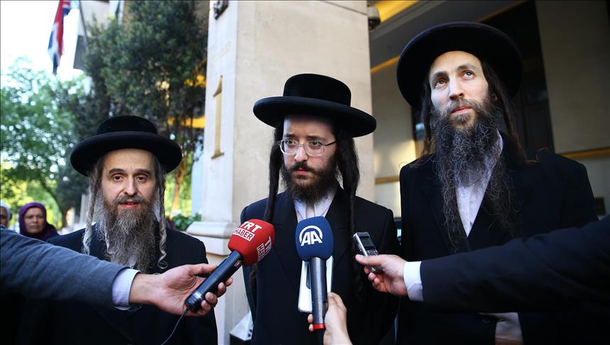 Jews deliver message of condemnation to Israel